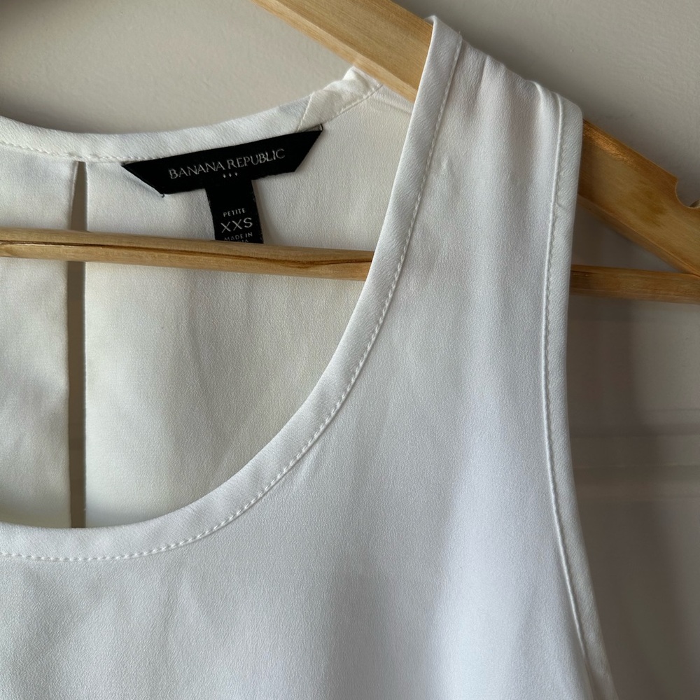 Banana Republic Classic White Tank Top - Picture 3 of 5